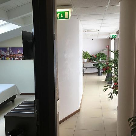 Residenza S.Event B&B Buccinasco Eksteriør billede