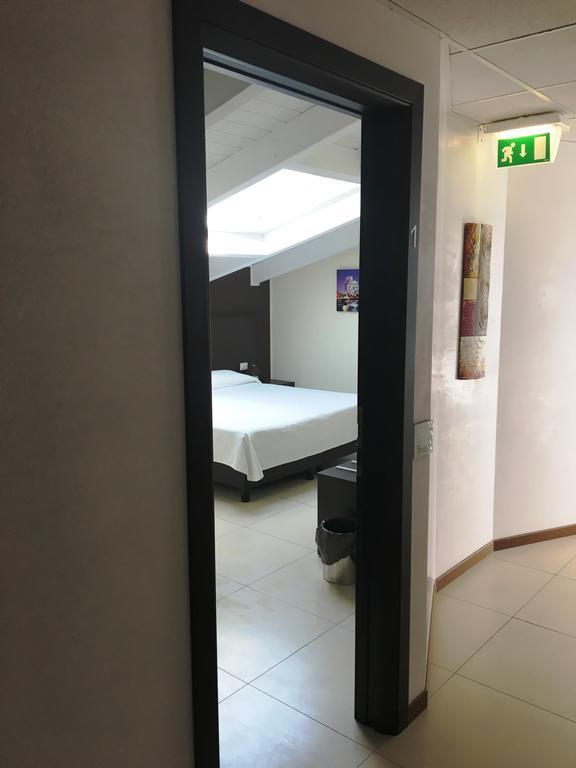 Residenza S.Event B&B Buccinasco Eksteriør billede